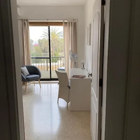Gazde/Camere de închiriat Sweet